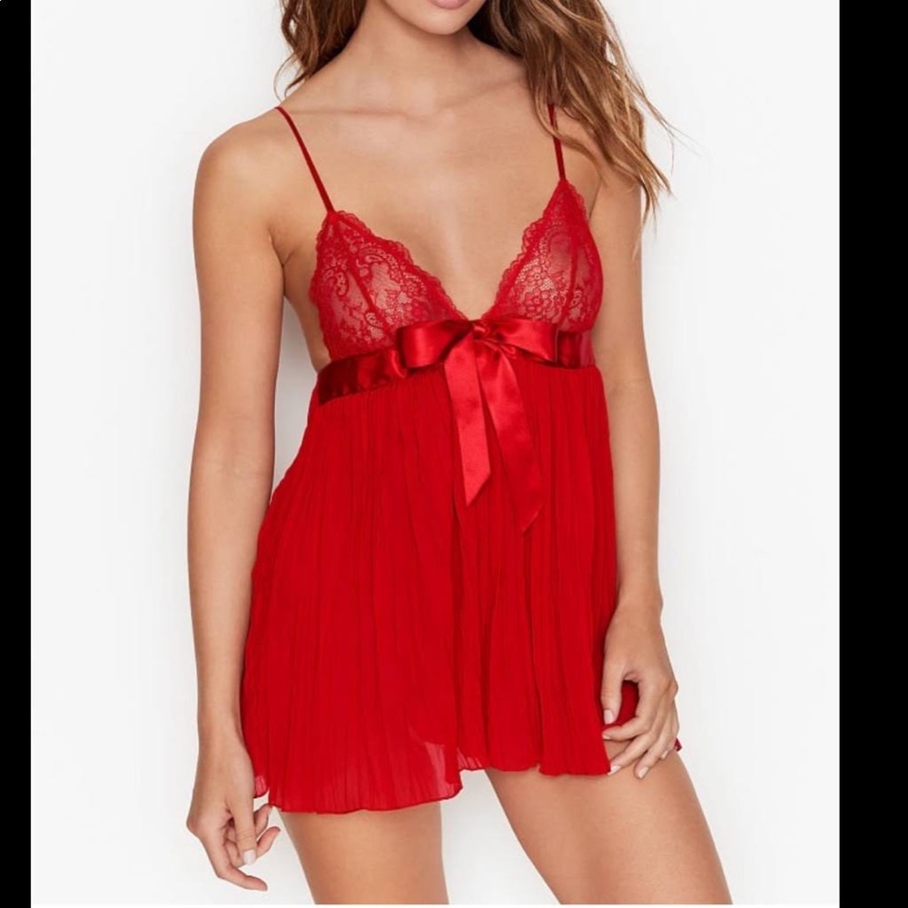 New With Tags Red Victoria’s Secret Very Sexy Pleated Babydoll Chemise